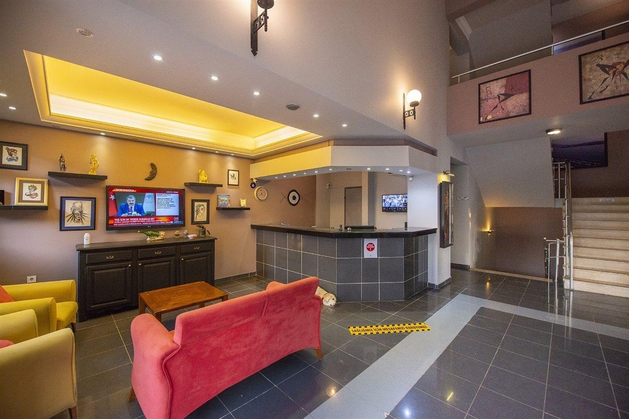 פאטהיה Golden Moon Hotel מראה חיצוני תמונה