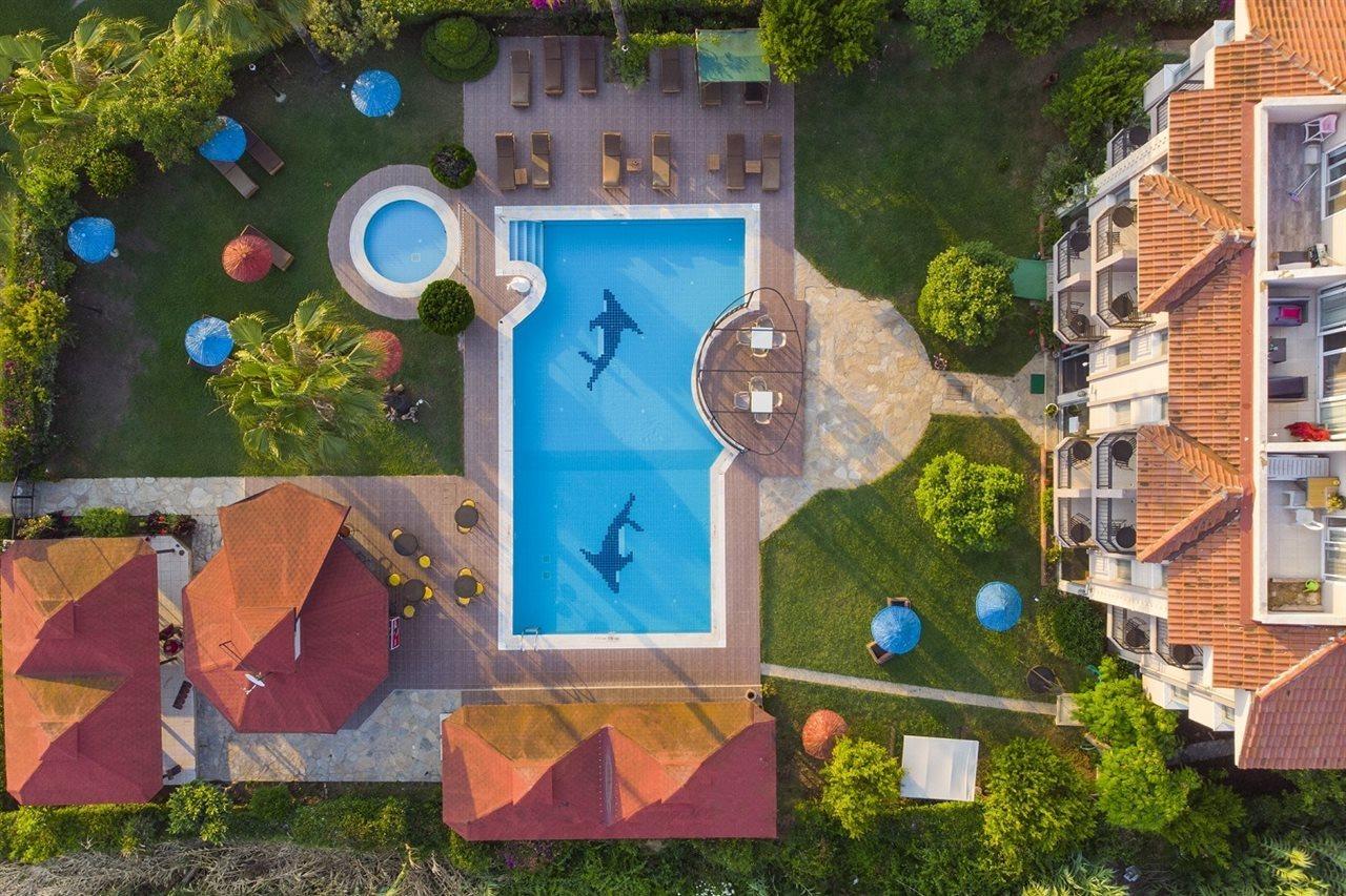 פאטהיה Golden Moon Hotel מראה חיצוני תמונה