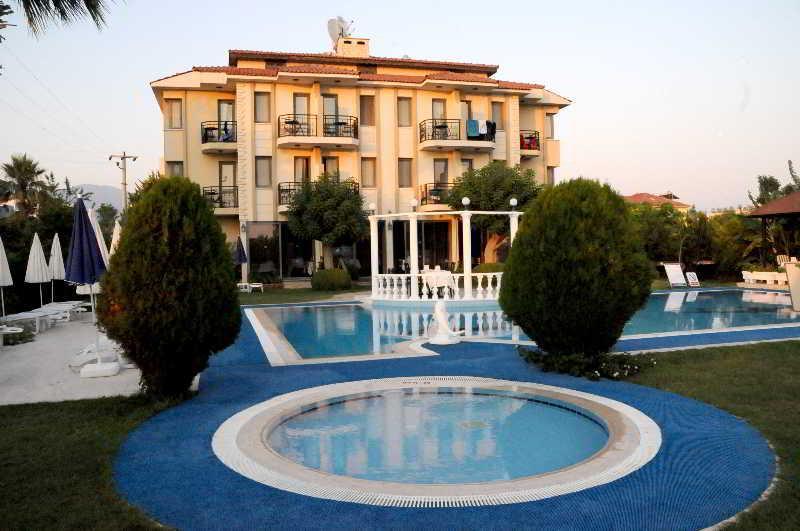 פאטהיה Golden Moon Hotel מראה חיצוני תמונה