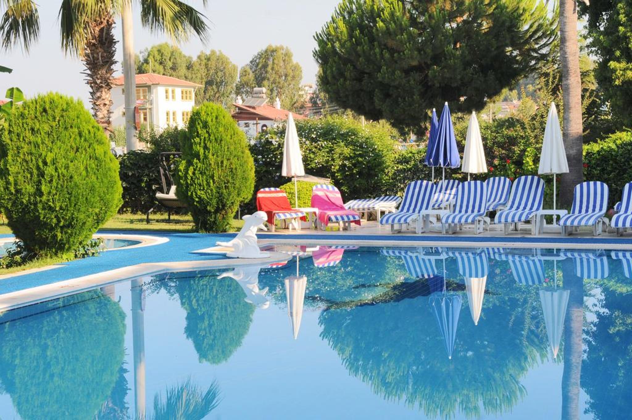 פאטהיה Golden Moon Hotel מראה חיצוני תמונה