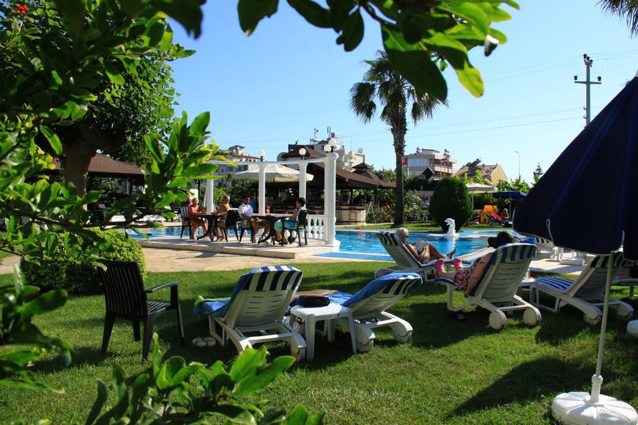 פאטהיה Golden Moon Hotel מראה חיצוני תמונה