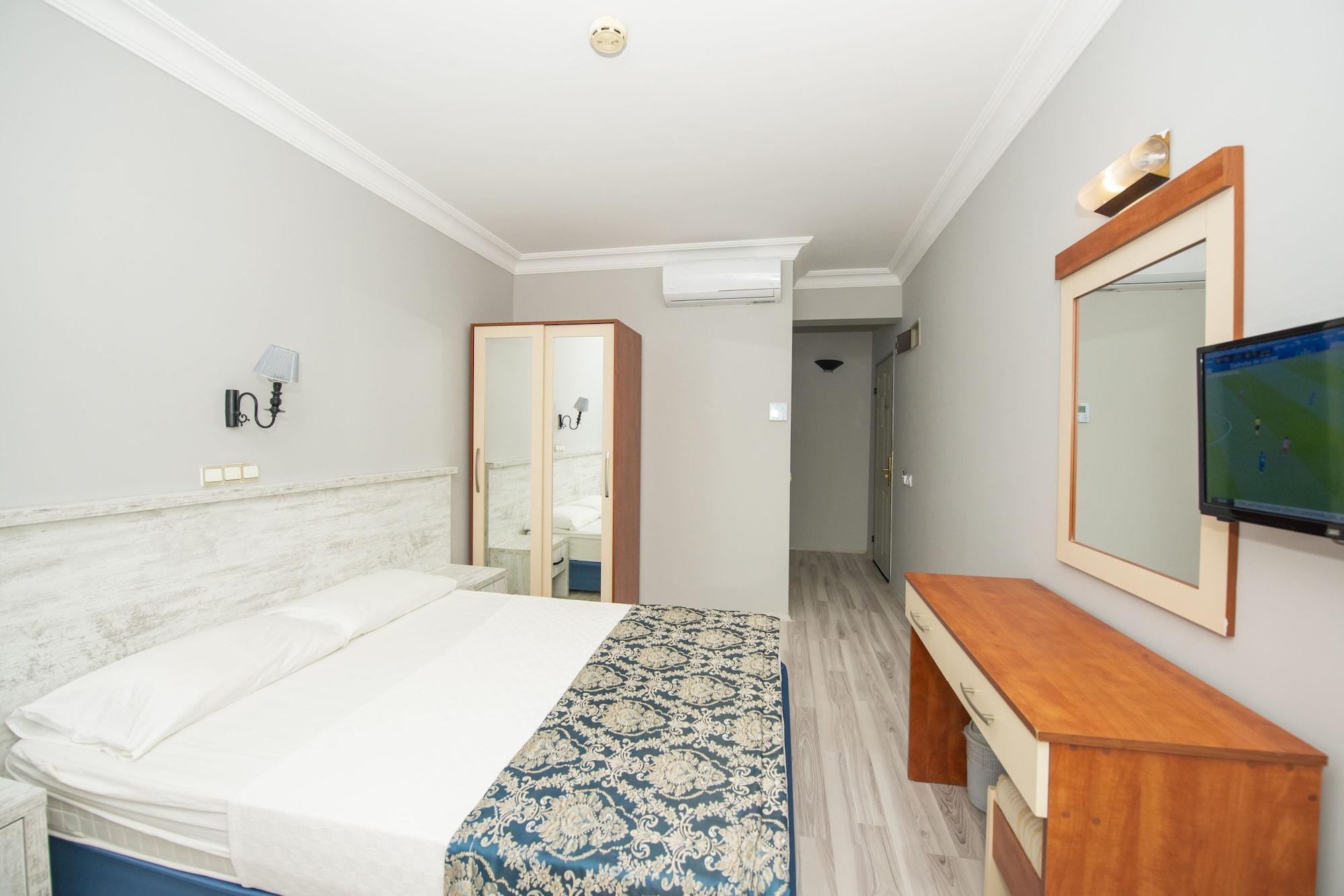 פאטהיה Golden Moon Hotel מראה חיצוני תמונה