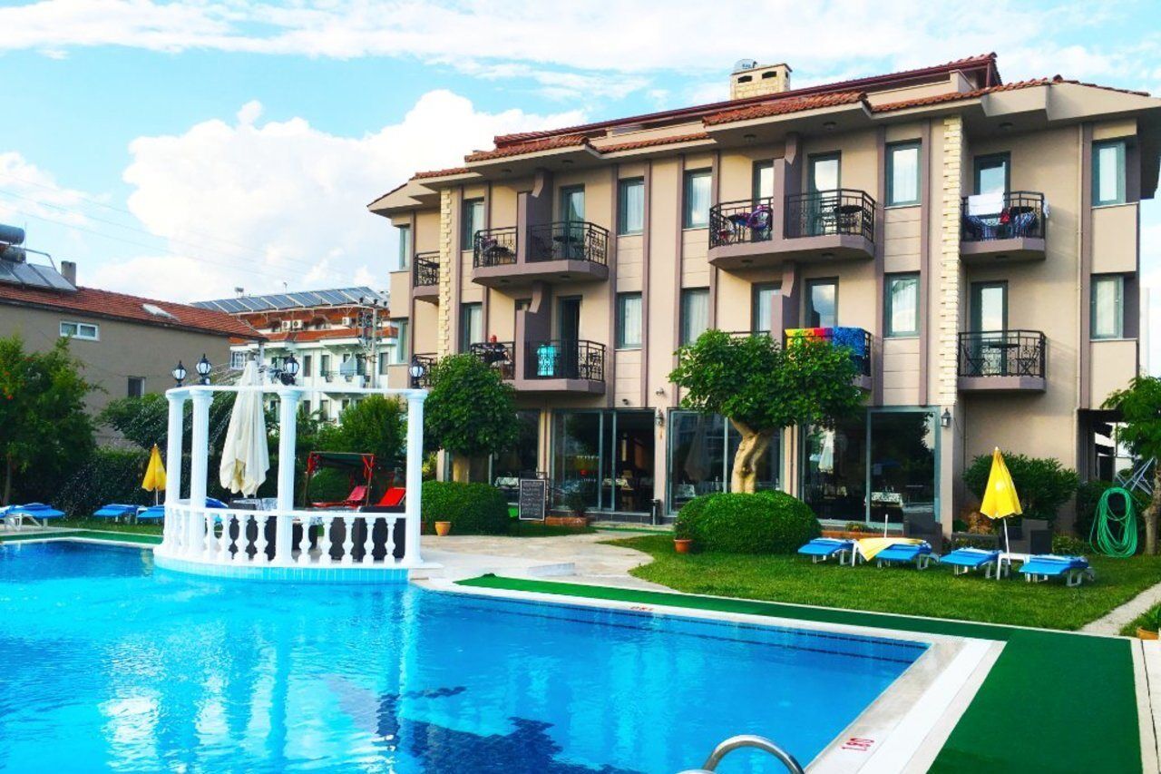פאטהיה Golden Moon Hotel מראה חיצוני תמונה