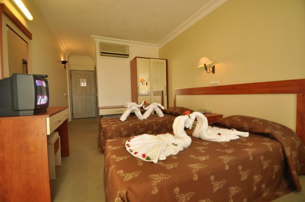 פאטהיה Golden Moon Hotel מראה חיצוני תמונה