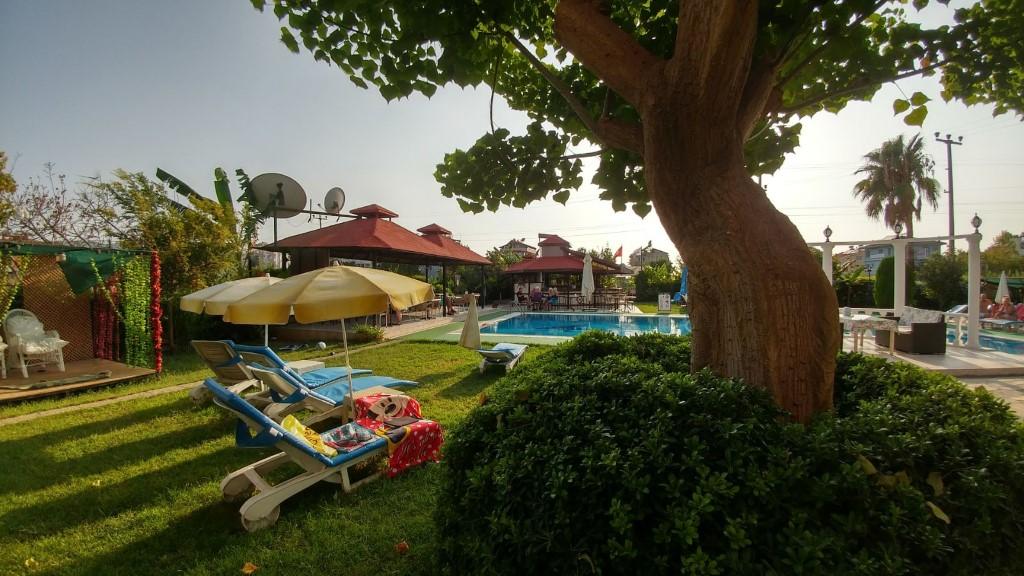 פאטהיה Golden Moon Hotel מראה חיצוני תמונה